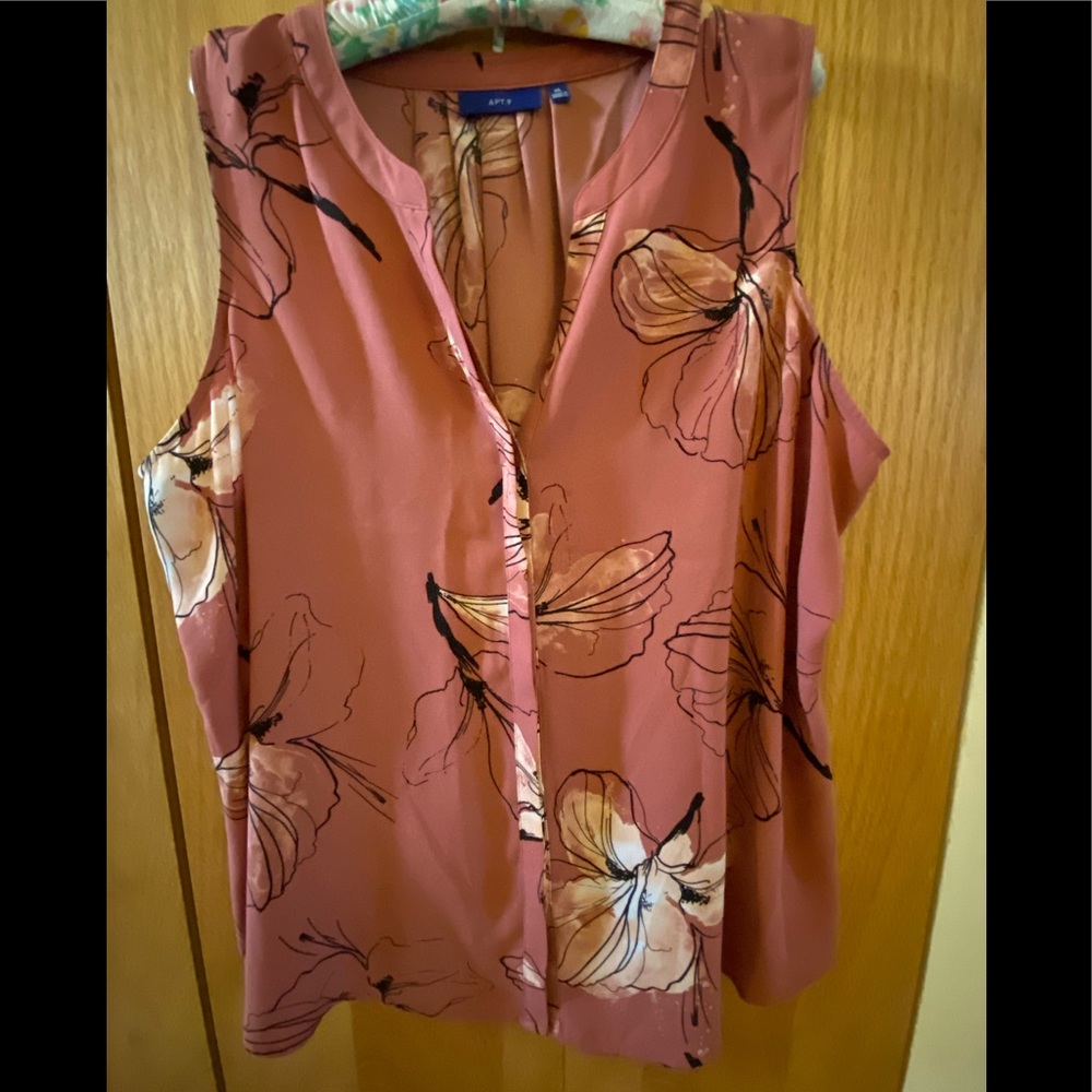 Apt 9 XL floral tank